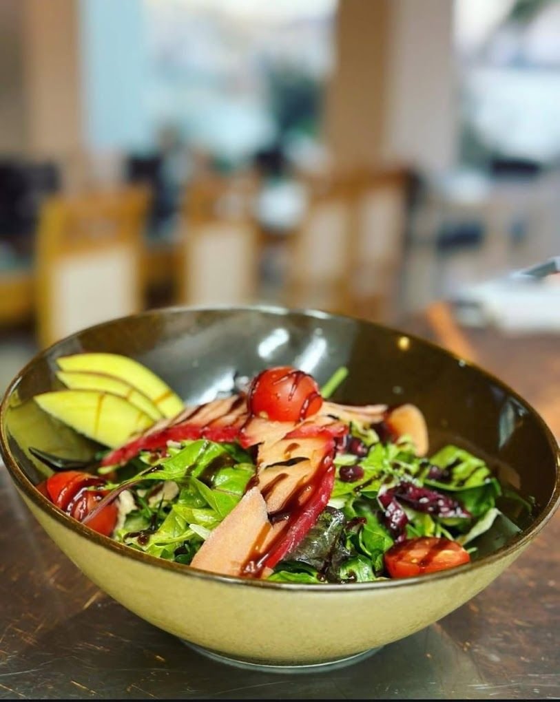 salad balcony restaurant saranda albania grill