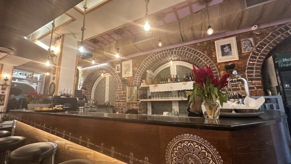 saranda restaurant oda e babes authentic albanian food3