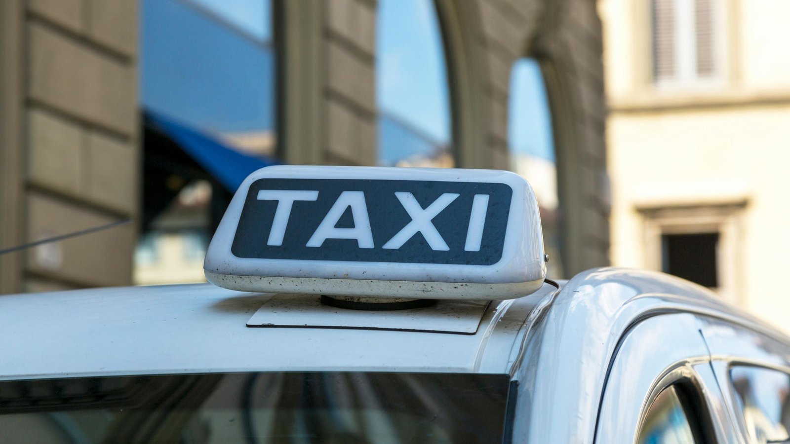 saranda transportation guide beach taxi