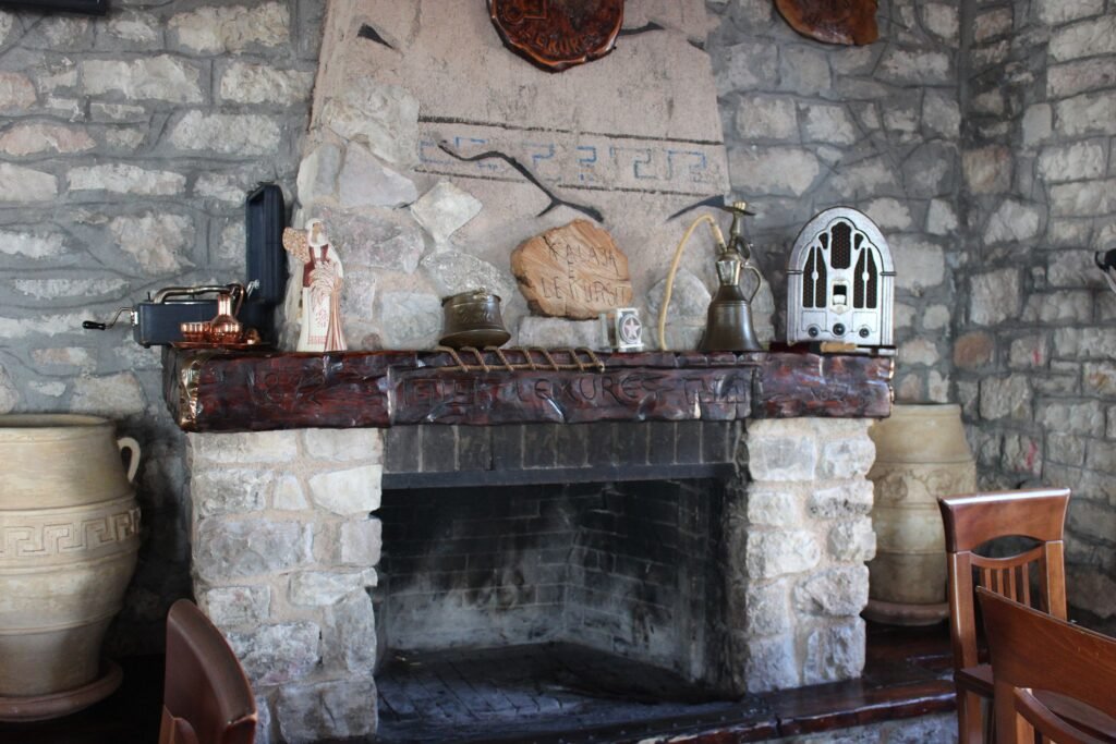 Lëkurësi Castle indoor picture of fireplae